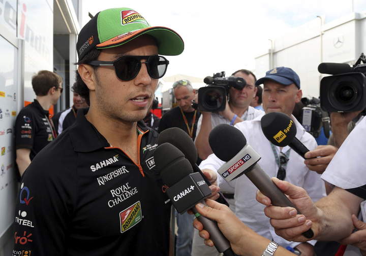 Sergio Pérez, piloto de Force India, dijo que tras “una larga espera la F1 vuelve a mi país” y recordó cuando se celebró el último Gran Premio. (EFE)