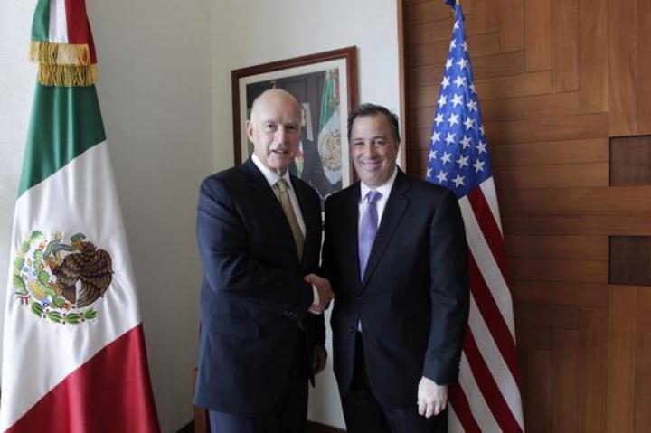  José Antonio Meade se reunió hoy con el gobernador de California Jerry Brown. (Twitter) 
