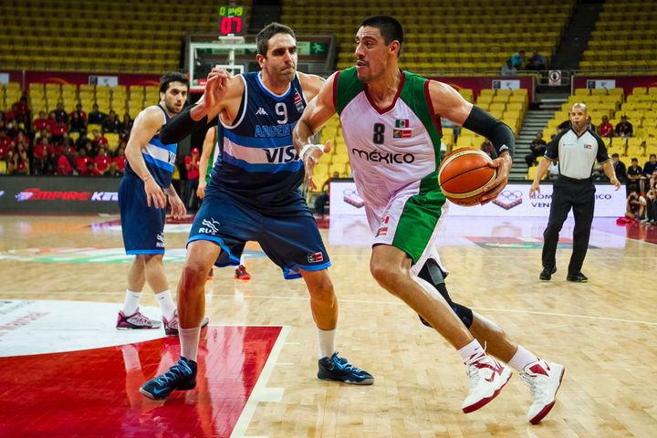 Gustavo Ayón formará parte de la Selección Mexicana de basquetbol en el Centrobasket 2014. (EFE)