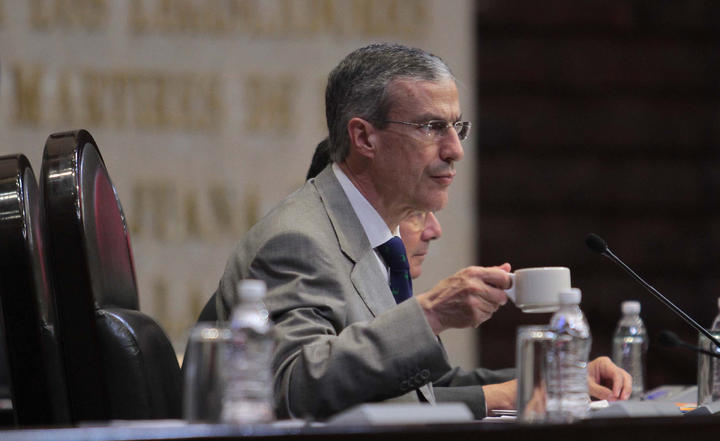 Tensión. La sesión que presidió González Morfín estuvo repleta de críticas y ataques.