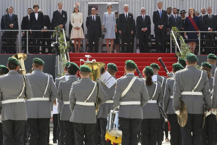 Personalidades internacionales se han reunido para conmemorar el centenario de la Primera Guerra Mundial. (EFE) 