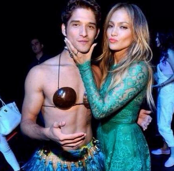 Por medio de Instagram, J.Lo se mostró emocionada de reencontrarse con el actor y publicó una foto con él tras bambalinas. (Instagram)