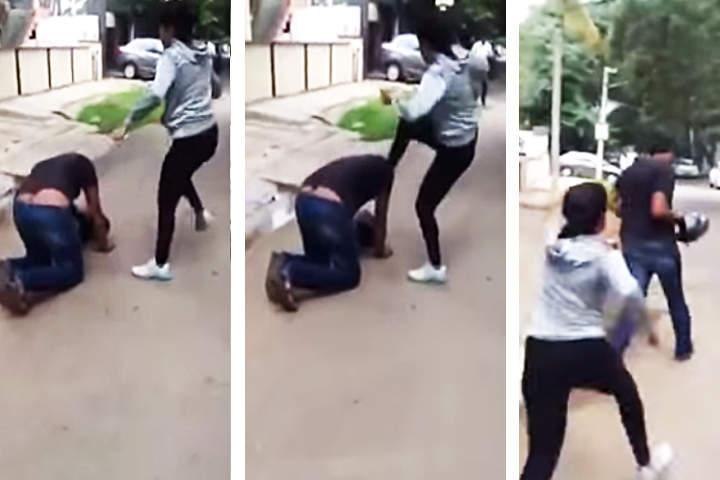 La chica enfrenta al acosador sin miedo alguno y de pasada le propina una patada en el rostro. (YouTube)