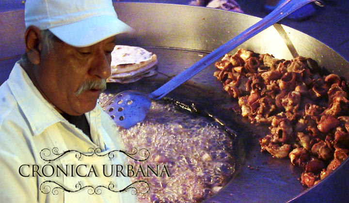 Los tacos de la esquina de El Siglo de Torreón tienen una fama que los respalda desde hace casi cuatro décadas de servicio. 