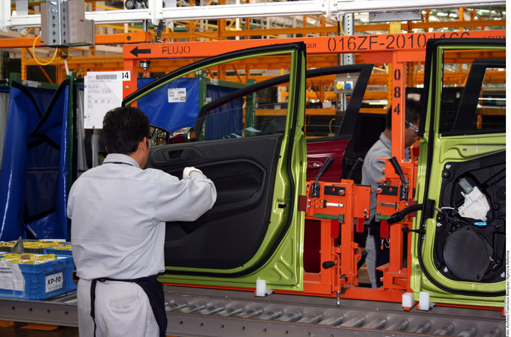 Previsión. Para 2019, se producirán en México 4 millones 596 mil automóviles ligeros al año. (AGENCIA REFORMA)