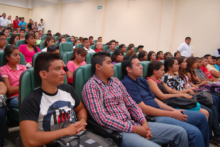 Opciones.- Se busca ampliar las opciones educativas para que los jóvenes de San Pedro no tengan que trasladarse a Torreón. (EL SIGLO DE TORREÓN/ MARY VÁZQUEZ)