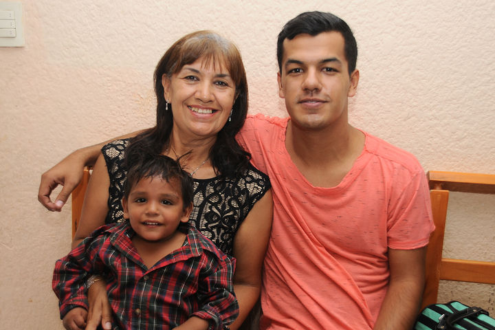 Yolanda, Carlos y Juan Manuel.