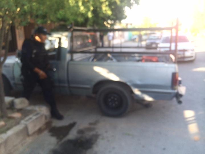 La camioneta Nissan fue alcanzada en la calzada Ealy Ortiz a las afueras de la finca número 456, donde  fue detenido el conductor de nombre Lorenzo Rivas Torres.