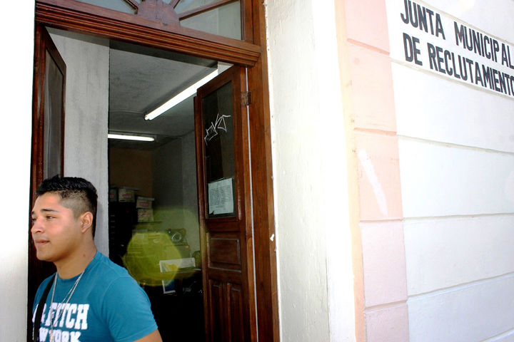 Cartilla. Acuda a las oficinas en la Presidencia. 