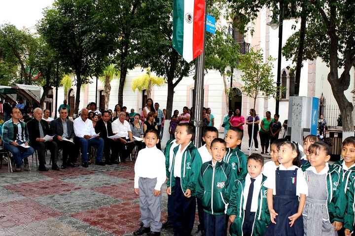 Histórico. Conmemoran a Niños Héroes en Lerdo.