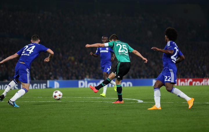 Huntelaar marcó el gol del empate en el segundo tiempo. (EFE)