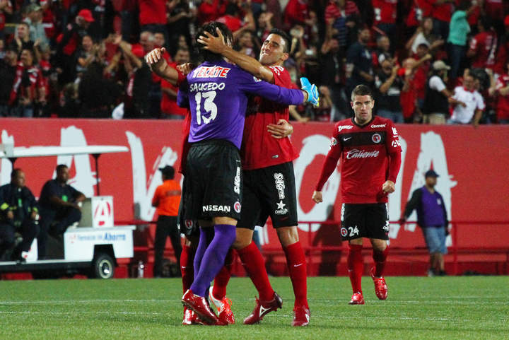 Tijuana consiguió su primer triunfo histórico en el estadio Caliente sobre Santos Laguna, al doblegarlo 4-1. (jammedia)