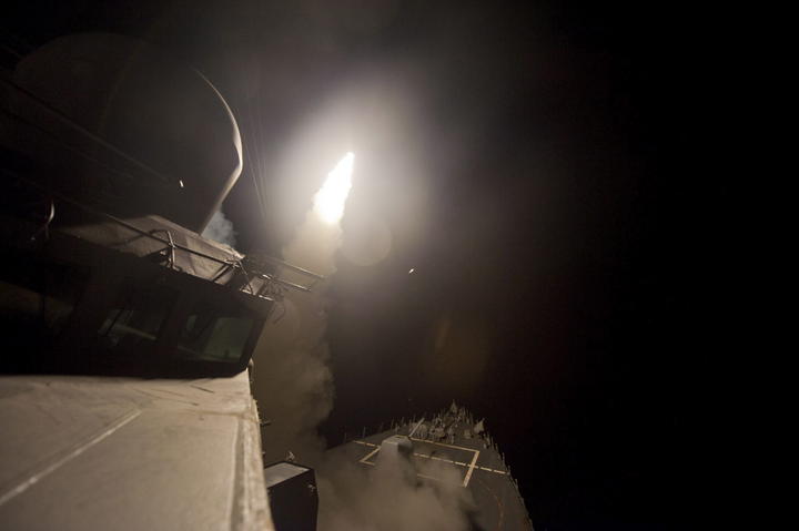 Estados Unidos atacó por primera vez, durante la noche del lunes, los principales bastiones del Estado Islámico (EI) en Siria. (EFE)