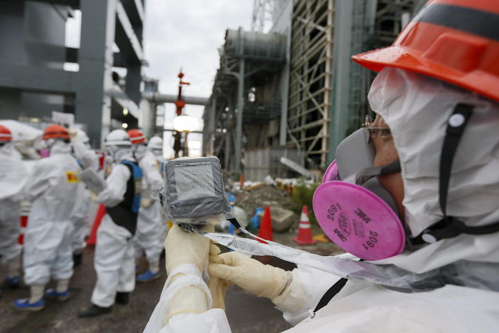 En Fukushima Daiichi hay almacenadas unas 360,000 toneladas de agua altamente radiactiva esperando a ser procesadas. (ARCHIVO)