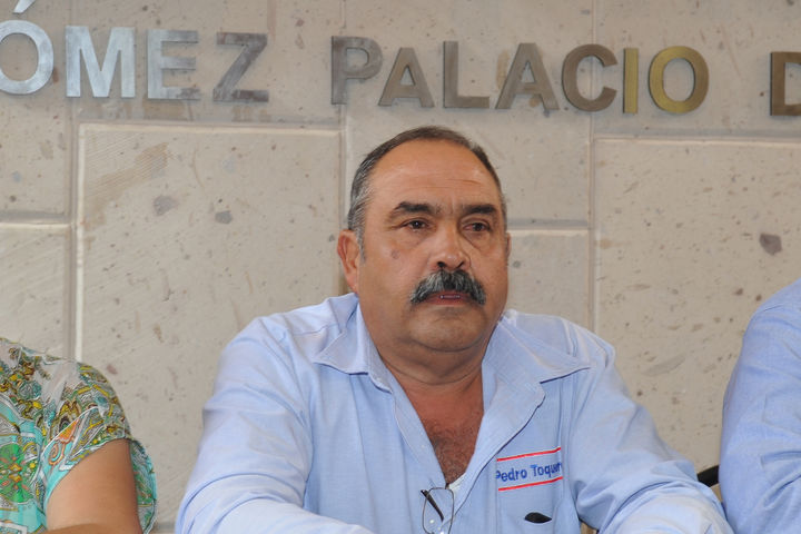 Campaña. Pedro Toquero visitó los municipios de La Laguna, como parte de su labor proselitista.
