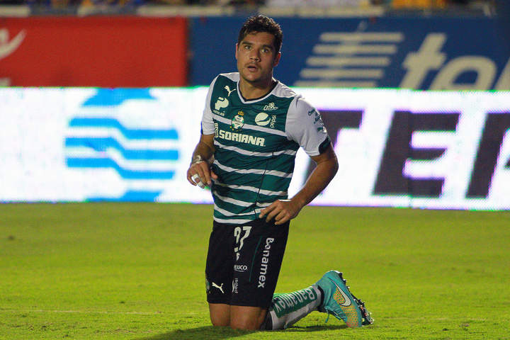 Javier Orozco le dió la ventaja a su equipo en la primera mitad ante Tigres. (jammedia)