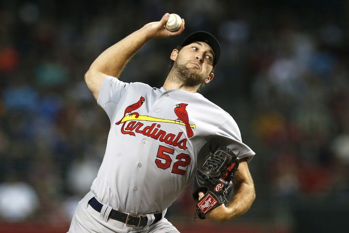 Michael Wacha, quien fue abridor en la postemporada pasada como novato, estará en el bullpen de los Cardenales de San Luis. (AP)