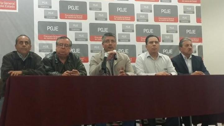 Esta tarde la Procuraduría General de Justicia del Estado (PGJE) presentó a dos supuestos secuestradores, uno de ellos migrante guatemalteco.