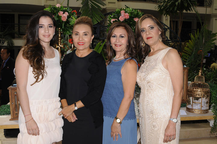 Cecilia Loria Marín, Patricia Osorio, Magaly Navarrete e Irma Núñez.
