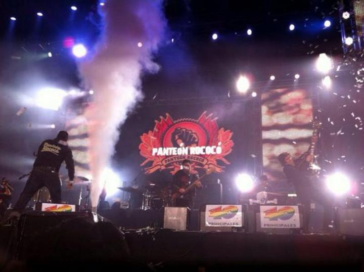Los más de 65 mil asistentes a este festival musical disfrutaron la interpretación de temas como La dosis perfecta, Arréglame el alma, Viernes de hueveo y el éxito La carencia. (Twitter)
