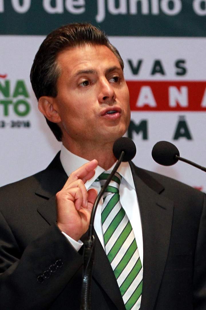 El presidente Enrique Peña Nieto se reunió durante casi 6 horas en la Residencia oficial de Los Pinos con las familias de los 43 estudiantes desaparecidos tras los hechos de Iguala.