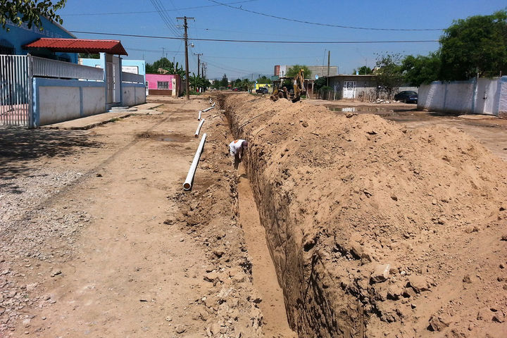 Redes. Se encuentran en proceso de terminar obras de red de agua potable y drenaje en Villa Nazareno, en Lerdo. 