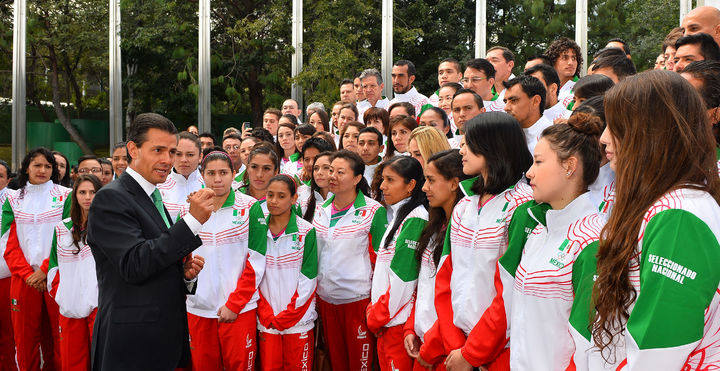 Ayer se realizó el abanderamiento de la delegación mexicana que participará en 22 de los Juegos Centroamericanos y del Caribe en Veracruz. 