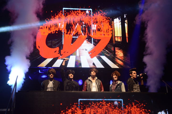 Ambiente. Los integrantes del grupo se presentaron por primera vez en la región, con un show que parte de su The Party Tour 2014.