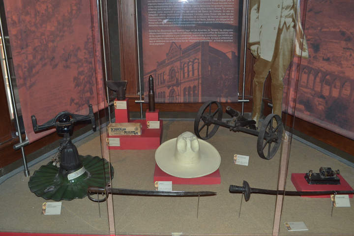 Colección. En el Museo hay algunas piezas relevantes, entre ellas podemos encontrar el sombrero que fue utilizado en aquella época por Francisco Villa durante su estancia en Canutillo, Durango. 
