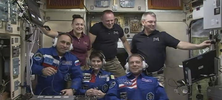 La Soyuz TMA-15M llevó a la EEI al cosmonauta ruso Antón Shkaplerov -cosmonauta de Roscosmos-, a la italiana Samantha Cristoforetti -astronauta de la Agencia Espacial Europea- y al estadounidense Terry Virts, astronauta de la NASA y comandante de la nueva misión. (EFE)
