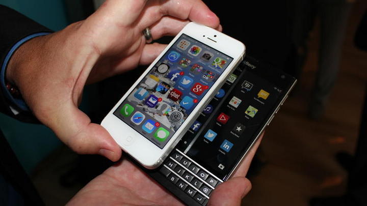 Blackberry pretende reivindicarse en el marcado de smartphones con su nuevo Passport. (FOTO DE: www.valuewalk.com)