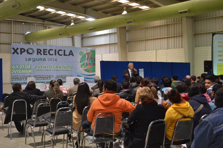 Arranca. Con conferencia magistral y exposición de empresas sustentables, inicia Expo Recicla 2014. (EL SIGLO DE TORREÓN/ CLAUDIA LANDEROS)