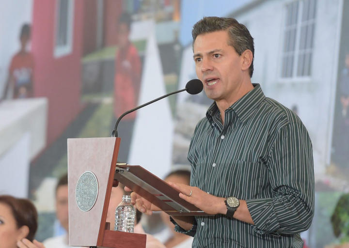 El presidente Peña Nieto subrayó que el gobierno de la República ha sido solidario y ha asumido su responsabilidad para hacer frente a la investigación y dar con los responsables. (Archivo)
