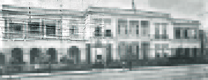 
Casa-palacio de Feliciano Cobián por la calle Bucareli, en la ciudad de México, actual sede de la Secretaría de Gobernación.