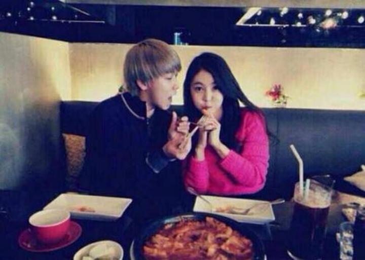 Esposos. El cantante se casó con Kim Eun Sa. (Archivo)