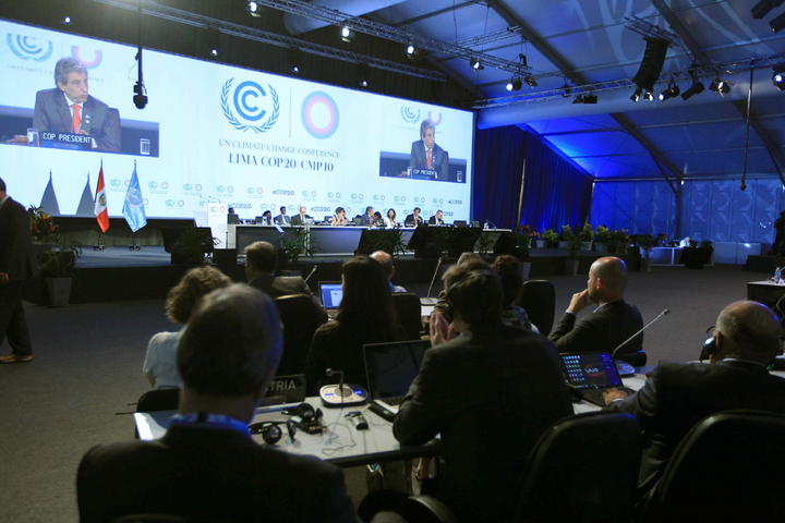 El objetivo central de la COP20 era sentar las bases de un nuevo acuerdo mundial en reducción de gases de efecto invernadero, que se apruebe el próximo año en París para sustituir en 2020 al protocolo de Kioto, que tan solo obliga a reducir emisiones a los países desarrollados. (EFE)