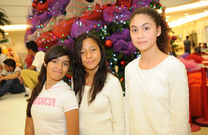 Yajaira, Leticia y Paola.