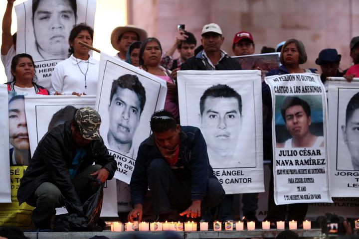 Los familiares de los normalistas desaparecidos en Iguala llamaron a los mexicanos a abstenerse de participar en los comicios como forma de protesta-