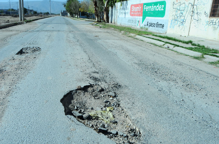 Situación. Según la Junta de Mejoras Materiales de Torreón, es urgente atender el rezago que existe en el recarpeteo de calles y avenidas. Por eso recomienda a los ciudadanos que paguen las cuotas.