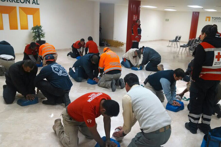Taller. Cruz Roja de Torreón estuvo a cargo de las acciones de capacitación.
