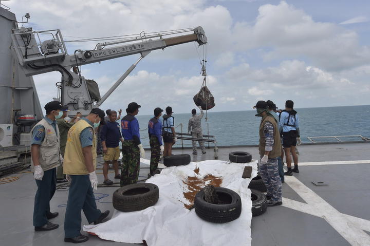 Detectan Posibles Señales De Cajas Negras Del Airasia