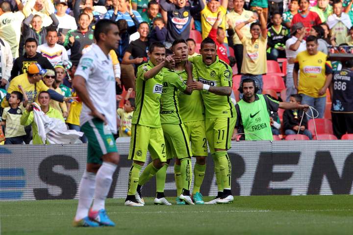 Con goles de Oribe Peralta y Darwin Quintero, América sumó sus primeros puntos en el Clausura 2015 al vencer 3-2 al León en Estadio Azteca. (El Universal)