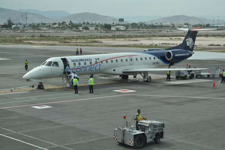 Fallas en equipos. Aterrizajes en Torreón se vieron afectados por una falla en equipos de radionavegación.