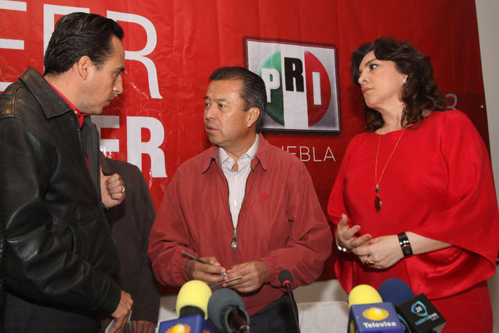 César Camacho, presidente del PRI, presidiendo una Asamblea en Puebla. (ARCHIVO)