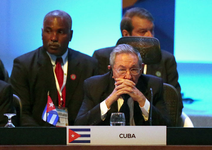 En Celac. Raúl Castro pidió a Estados Unidos el fin del bloqueo y la devolución de Guantánamo. (AP)