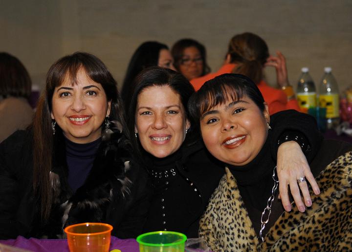 Alejandra, Mayela y Maritere.