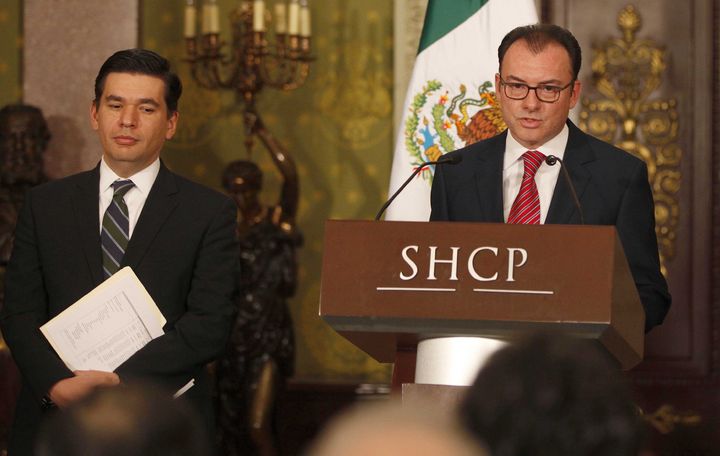 Anuncio.  El titular de Hacienda y Crédito Público, Luis Videgaray, durante la conferencia de prensa, de ayer viernes, para anunciar recortes en el gasto público.