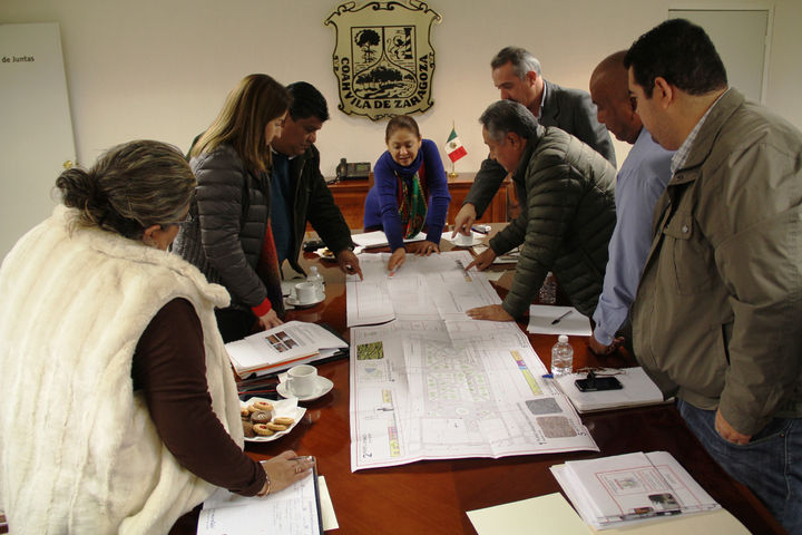 Proyectos. Presentan el proyecto ejecutivo de la rehabilitación de la Iglesia de Santiago Apóstol, la plaza y las fachadas. (EL SIGLO DE TORREÓN/ MARY VÁZQUEZ)