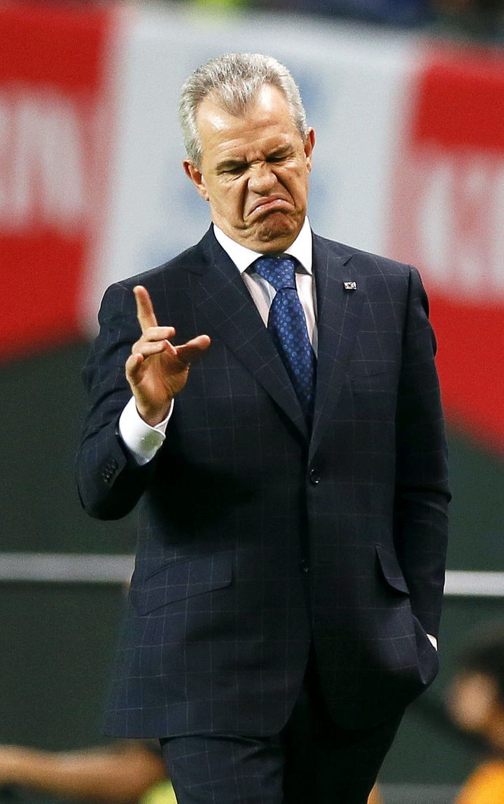 El técnico mexicano Javier Aguirre fue cesado el martes como técnico de la selección de futbol de Japón. Ofrecen apoyo a Aguirre ante acusaciones