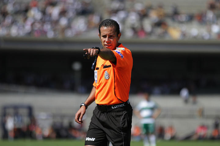  José Alfredo Peñaloza se encargará del juego que cierra la jornada entre Toluca y Santos. (Archivo)